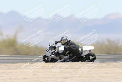 media/Apr-20-2025-CVMA (Sun) [[39090e8767]]/Race 9-Formula LW Twins Shootout/